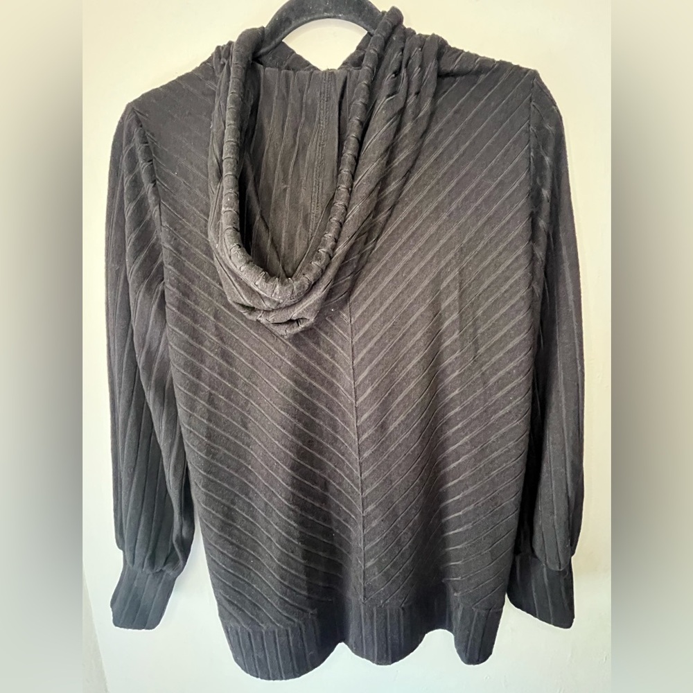 Nine West Black Chevron Long Sleeve Pullover Hoodie Knit Size Medium - Picture 2 of 7